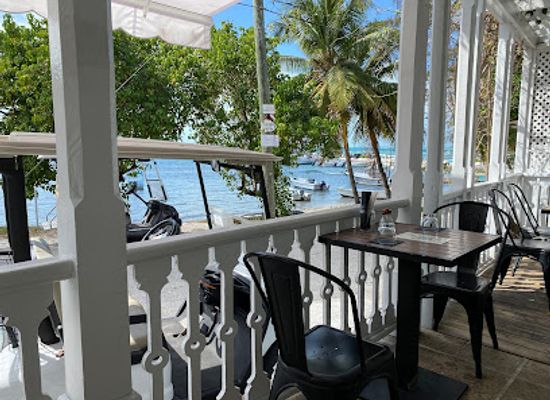 the-bahamas/harbour-island/restaurant/da-vine-wine-merchants