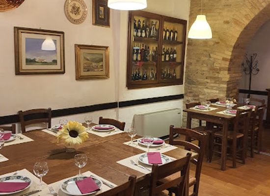 italy/urbino/restaurant/ristorante-pizzeria-locanda-del-blasone