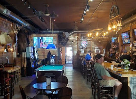south-dakota/black-hills/restaurant/the-custer-wolf-food-drink