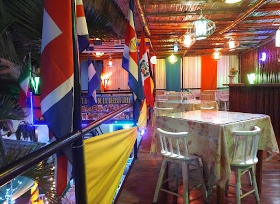 ecuador/salinas/restaurant/la-bella-italia-seafood-sports-bar
