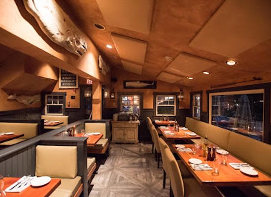 massachusetts/nantucket/restaurant/queequeg-s