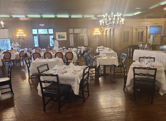 mississippi/natchez/restaurant/the-carriage-house-restaurant