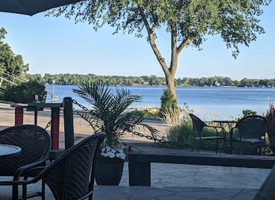 illinois/northeastern-illinois/restaurant/bobbers-lake-zurich
