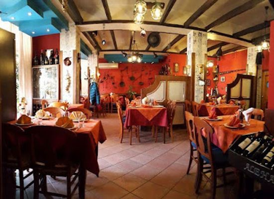 albania/mat/restaurant/king-house-restorant