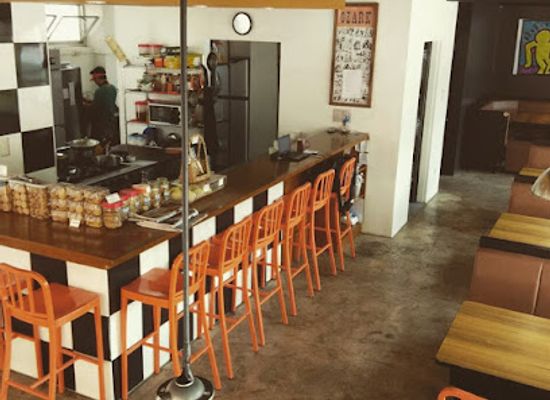 philippines/baguio/burnham-park/restaurant/ozark-diner
