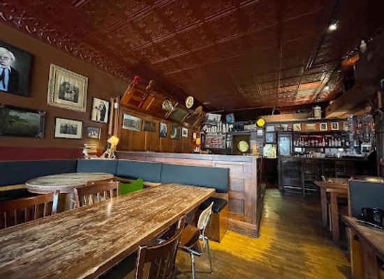 wisconsin/madison/restaurant/weary-traveler-freehouse