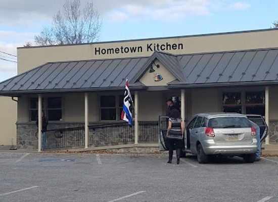pennsylvania/amish-country/restaurant/hometown-kitchen