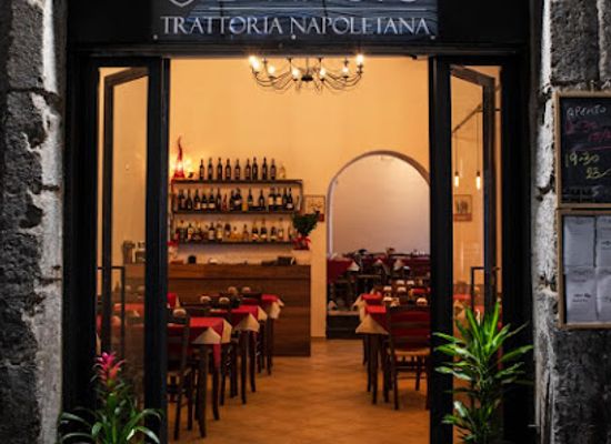 italy/naples/spaccanapoli/restaurant/d-angio-trattoria-napoletana