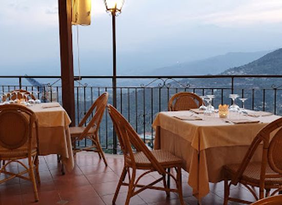 italy/taormina/restaurant/al-saraceno