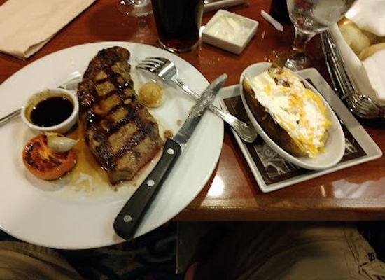 alabama/chattahoochee-valley/restaurant/dukes-backwater-supper-club