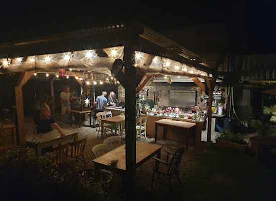 united-kingdom/herefordshire/restaurant/under-the-nut-tree