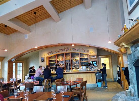 utah/solitude-mountain-resort/restaurant/st-bernard-s