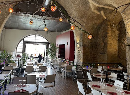 france/rhone-alpes/restaurant/les-voutes-restaurant-live-music