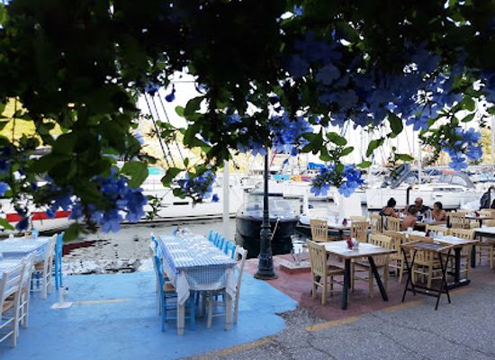 greece/ionian-islands/restaurant/12-gods