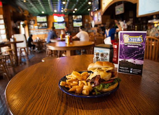 kansas/manhattan/restaurant/kite-s-bar-grill