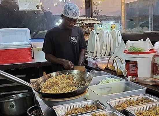 ghana/sefwi/restaurant/serwaa-s-kitchen