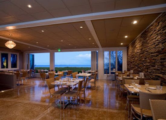 maine/saco/restaurant/joseph-s-by-the-sea