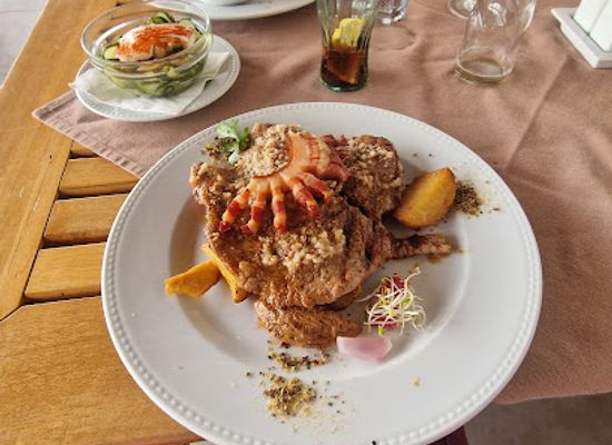 hungary/southern-transdanubia/restaurant/majthenyi-preshaz-borozo