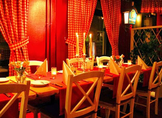 sweden/ostersund/restaurant/restaurang-en-liten-rod