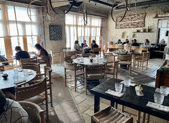 kazakhstan/tian-shan/restaurant/auyl