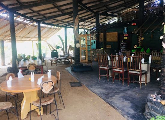 sri-lanka/puttalam-district/restaurant/lagoon-breeze-restaurant