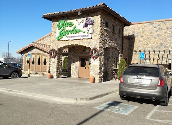 kansas/hutchinson/restaurant/olive-garden-italian-restaurant