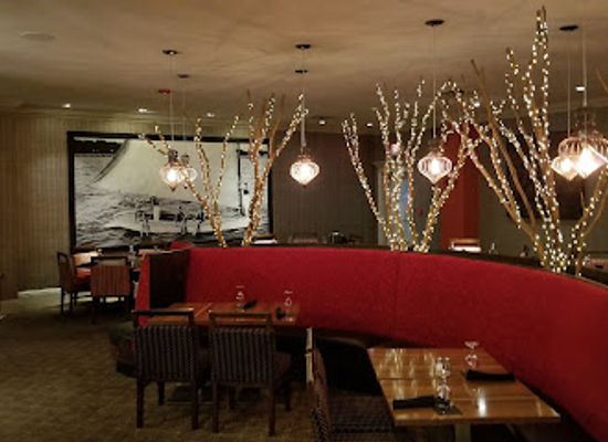 mississippi/the-red-clay-hills/restaurant/cora-s-restaurant-in-the-white-house-hotel