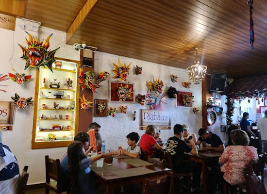 panama/panama-canal-zone/restaurant/diablicos