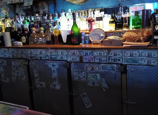 illinois/joliet/restaurant/los-tres-hermanos
