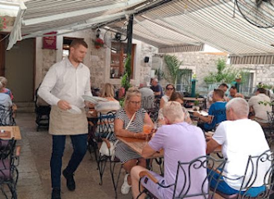 montenegro/kotor-bay/restaurant/old-town-little-bay