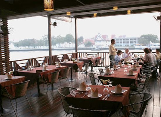 thailand/chao-phraya-river-basin/restaurant/the-deck-by-arun-residence