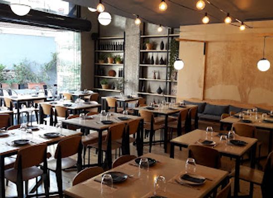 greece/thessaloniki/rotunda/restaurant/charoupi