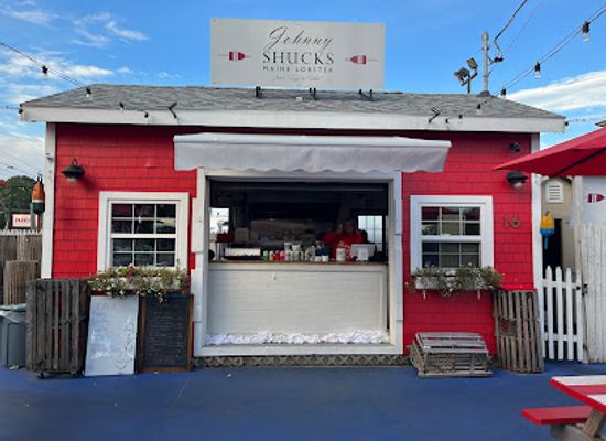 maine/old-orchard-beach/restaurant/johnny-shucks-maine-lobster