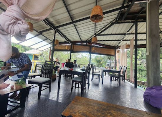 sri-lanka/ella/restaurant/rainbow-cafe