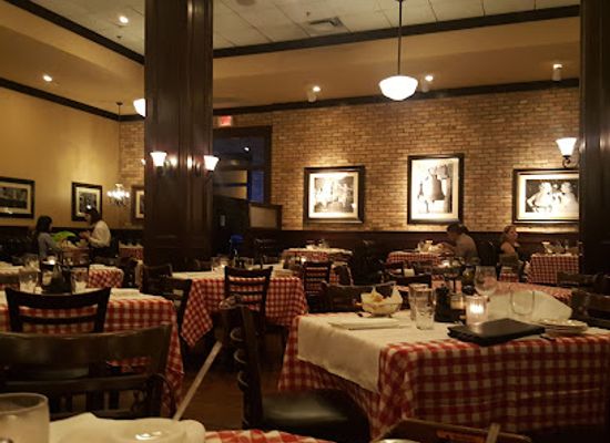 texas/austin/the-domain/restaurant/maggiano-s-little-italy
