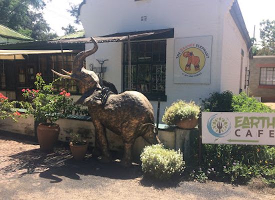 zimbabwe/matobo-national-park/restaurant/earth-cafe