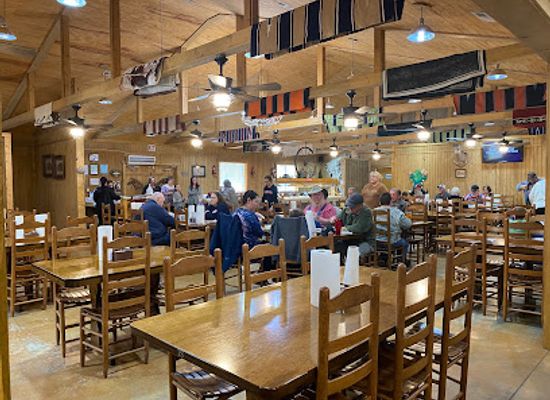 alabama/hill-country/restaurant/the-last-frontier
