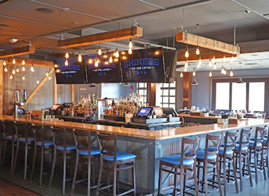 kentucky/newport/restaurant/shiners-on-the-levee