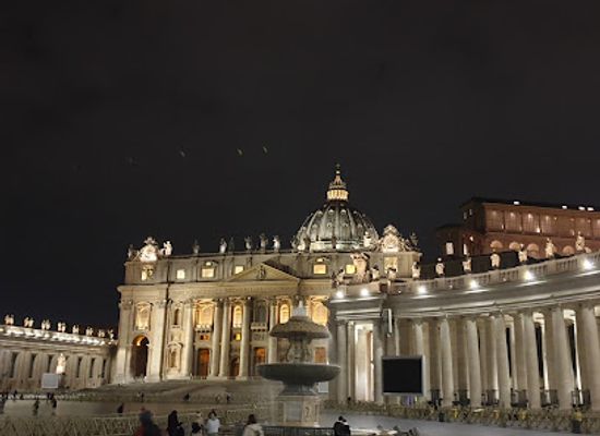 vatican-city/gregorian-etruscan-museum/restaurant/pizza-zizza