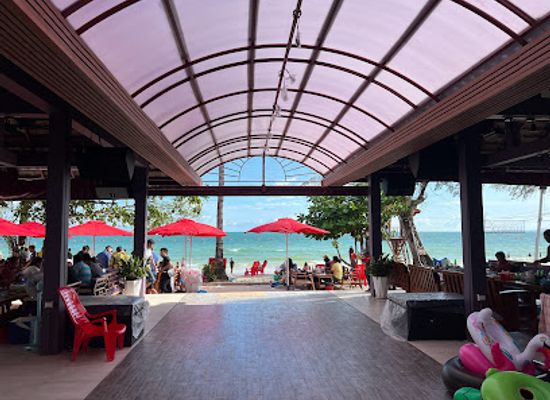 cambodia/sihanoukville/ochheuteal-beach/restaurant/sea-1-restaurant