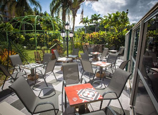new-caledonia/ponerihouen/restaurant/chai-de-l-hippodrome