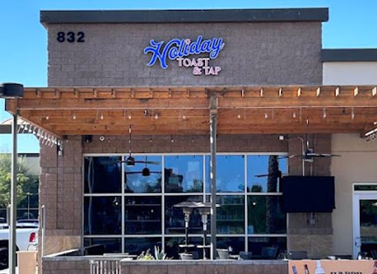 arizona/gilbert/restaurant/holiday-toast-tap