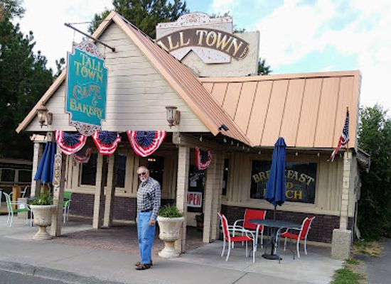 oregon/lake-county/restaurant/tall-town-cafe-bakery