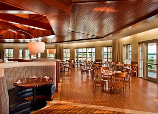 florida/cape-coral/restaurant/marker-92-waterfront-bar-bistro