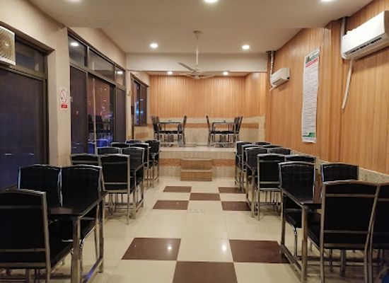 pakistan/northern-areas/restaurant/armani-taste-point