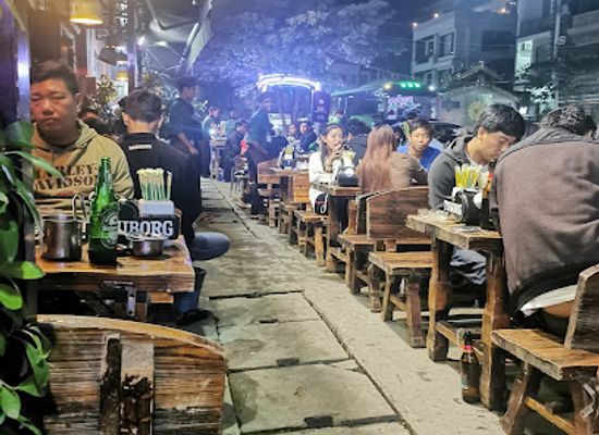 myanmar-burma/mandalay/restaurant/dad-s-bbq-80