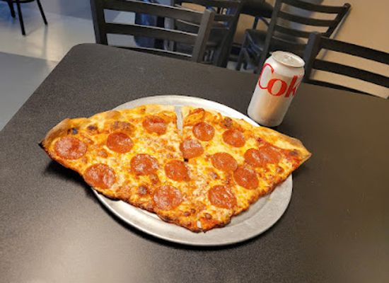 florida/florida-caverns-state-park/restaurant/fat-john-s-pizza