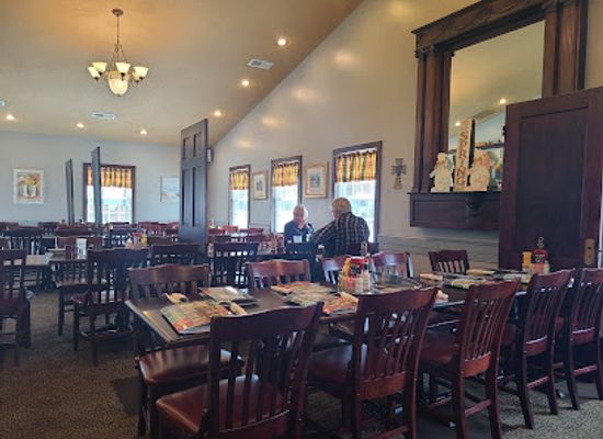 indiana/versailles-state-park/restaurant/crossroads-family-restaurant
