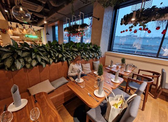 poland/silesia/restaurant/winestone