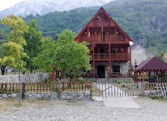 albania/theth-national-park/restaurant/restaurants-guesthouse-villa-gurra